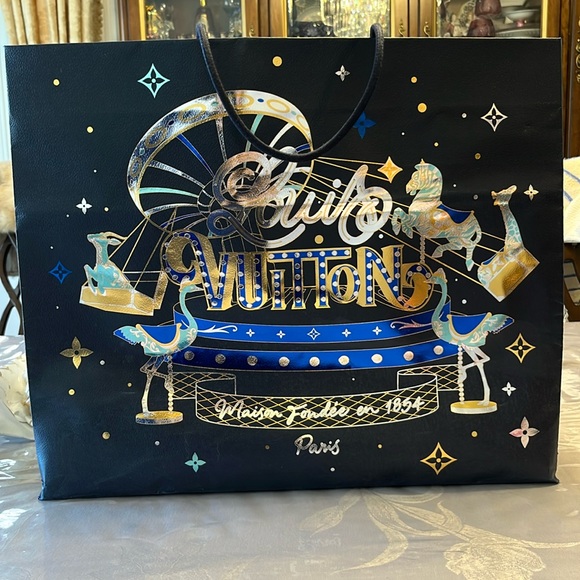 Louis Vuitton Accessories - Limited edition holiday Louis Vuitton shopping bag purchased in Paris